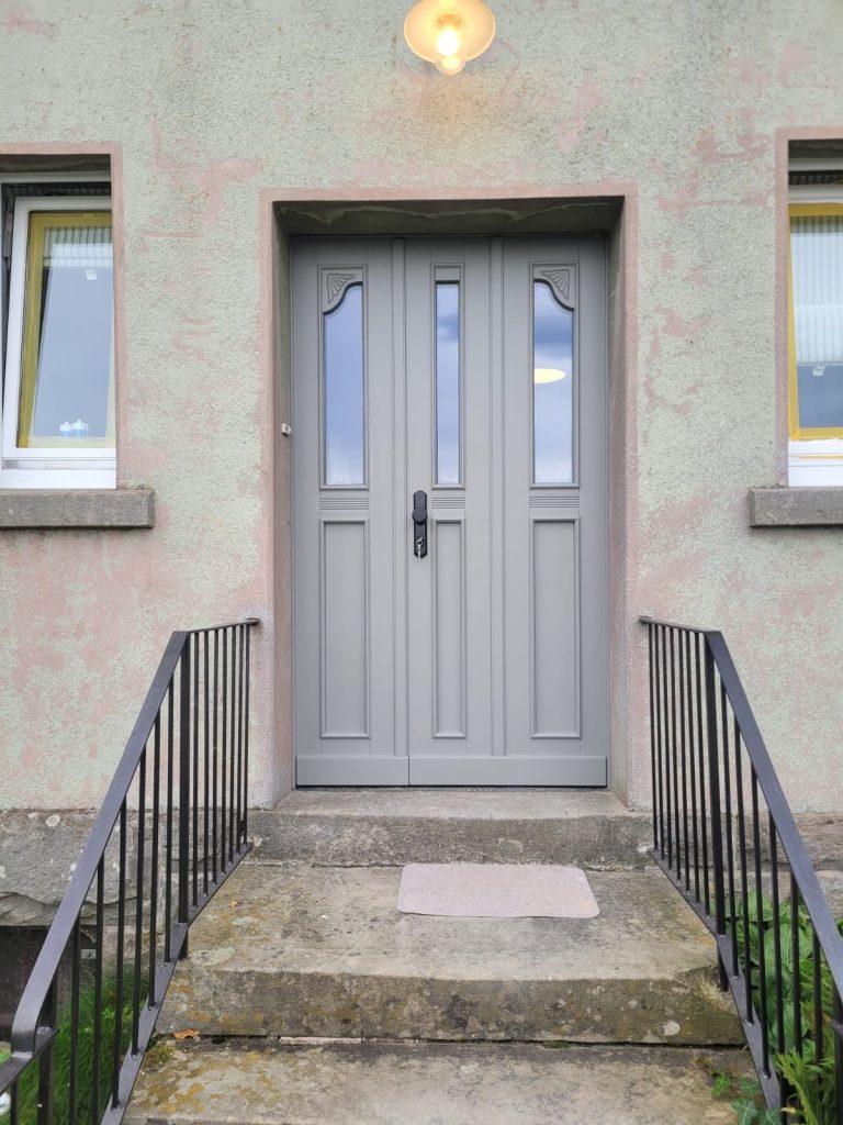 Haustuer-historisch-768x1024