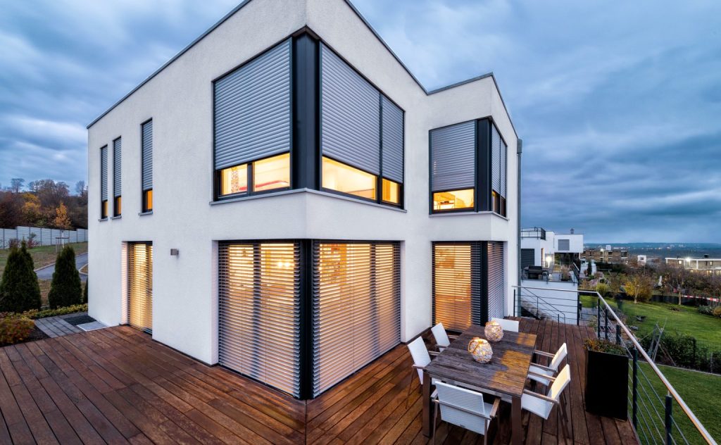 Rollladen Raffstoren Textilscreens – Moderner Sonnenschutz